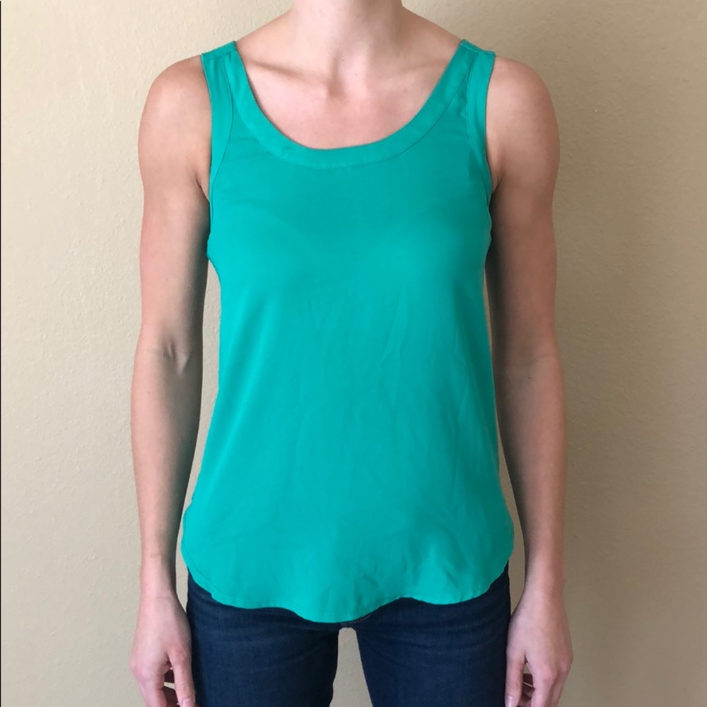 Green express tank top.